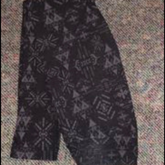 LuLaRoe Pants - LuLa Roe OS Leggings